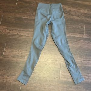 Lululemon leggings size 6